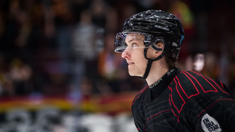 Linus Lindblom är på lån från Brynäs. Han har storebrorsan Oscar kvar i Gävleklubben och önskar få vara med i ett SHL-slutspel framåt våren.