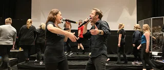 Första stora showen på Enköpings nya scen