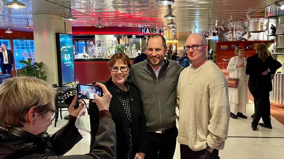 Linda Eskilsson (MP), Erik Pelling (S) och programchefen Patric Kiraly var inte helt nedslagna efter fredagens besked om att Kiruna vunnit.