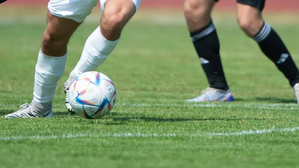 Ett lag från Eskilstuna använde obehöriga spelare i sin sista seriematch för året. Nu straffas klubben hårt.