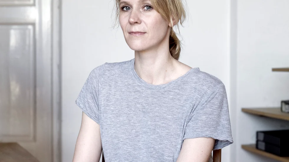 Sandra Lillebø är en norsk poet och författare. Hon introducerades på svenska 2021 med "Sakernas tillstånd".