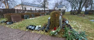 40-tal gravar skändades i söndags