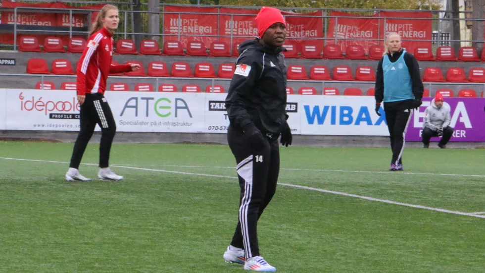 Faith Ikidi Michael gjorde sin första hela träning på ett par veckor under fredagen. 