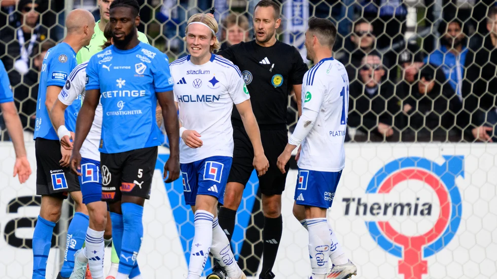 Vito Hammershöy-Mistrati trodde att han gjorde sitt femte mål för säsongen. Domaren Victor Wolf tänkte annorlunda.