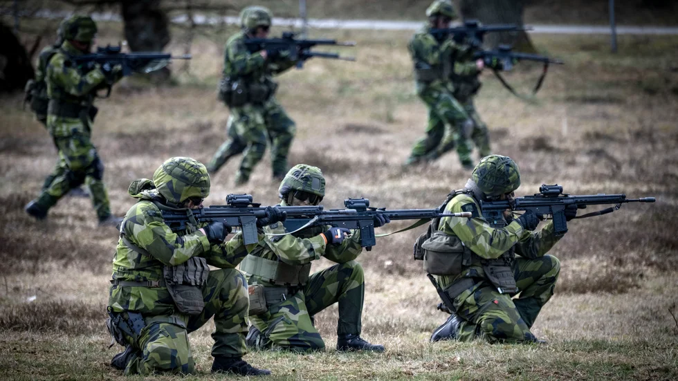 Försvarsmaktens eldhandvapen är slitna och behovet av nya vapen ökar i takt med att försvaret växer. Arkivbild.