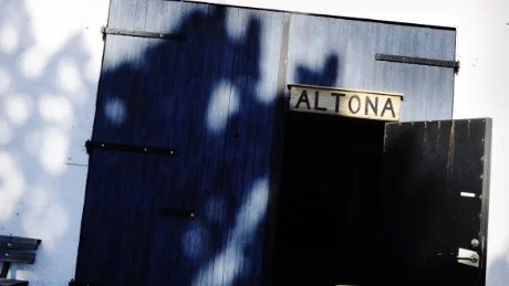 Altonas verksamhet på Edholmsgatan ska finnas kvar, men färre missbrukare kommer att få plats där när Altona, Rodret och Slussen slås ihop.