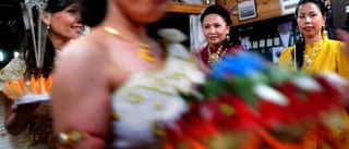 Thailändskor firade traditionell fest