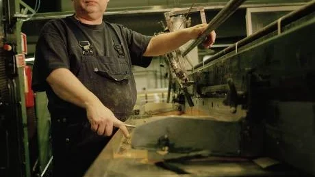 Peter Hellman i Gamleby har fotograferats av Andreas Smitz, som läser på fotoskolan i Gamleby. Bilden finns med i porträttutställningen på Galleri f. Foto: Andreas Smitz