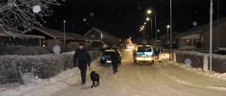 Taxichaufför rånades i Hageby
