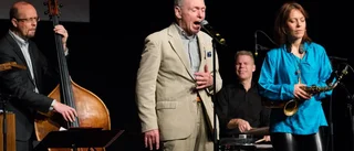 Charmen räddar Georgie Fame