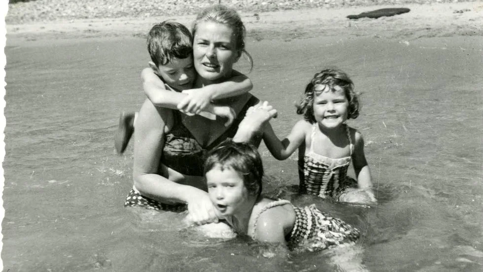 Barnen. Ingrid Bergman tillsammans med barnen Robertino, Isabella och Ingrid.