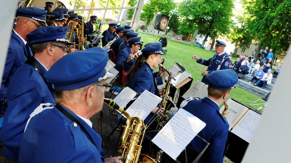 Musik. Gunnebo musikkår stod för underhållningen i stadsparken på tisdagskvällen.
