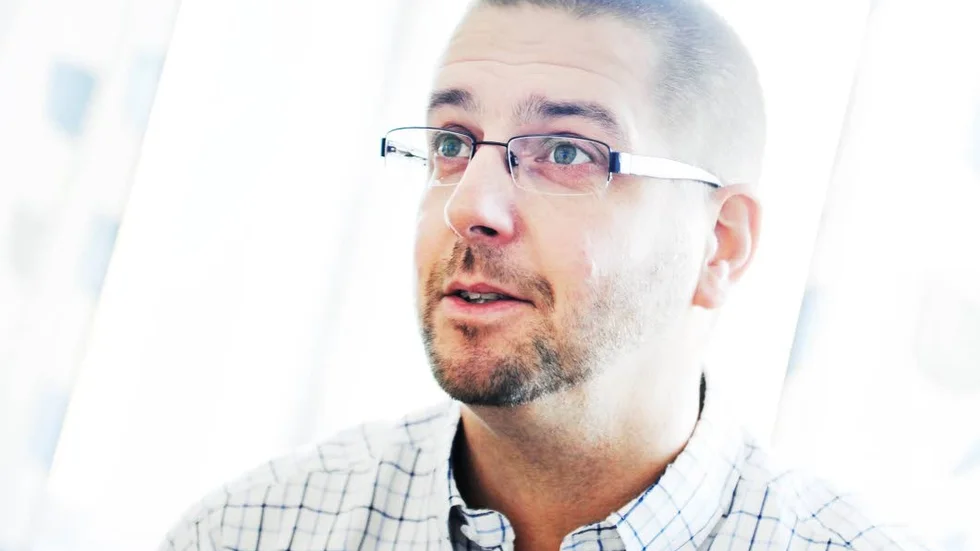 Oroad. Jörgen Jonsson, gymnasiechef, vill göra föräldar uppmärksamma på att en ny gymnasiefest verkar vara på gång.