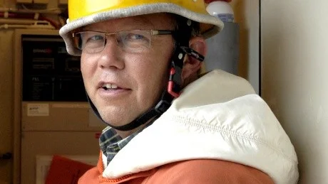 Brandförman Kjell Forslund, Gamleby, är mycket nöjd med personalen i Gamleby centrum som agerar exemplariskt när brandlarmet går.