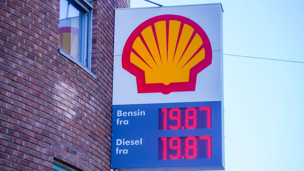 Både bensin- och dieselpriserna i Norge (här i Oslo den 12 augusti) har vid flera tillfällen i augusti noterats under 20 kronor per liter. När det gäller diesel är det flera kronor billigare än vad svenska bilister fick betala samma dag. Arkivbild