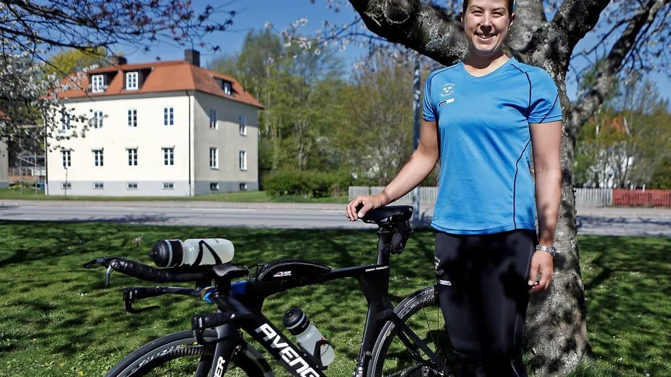 Coach. Maria Larsson är ledare för det svenska age-group-landslaget. Hon vill se fler svenskar tävla ute i världen.