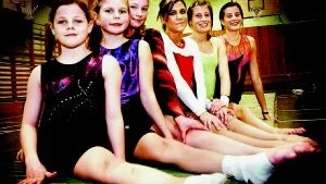 Medaljörer. De duktiga tjejerna från Västervik är från vänster Anna Karlsson, Sofie Gustavsson, Cornelia Grundström, Sara Björk, Olivia Bergsten och Amanda Bergsten. Foto: Matilda Ahl