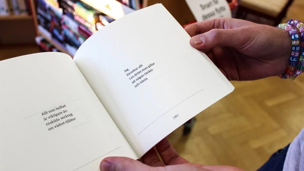 En dikt per sida i boken Juice.
