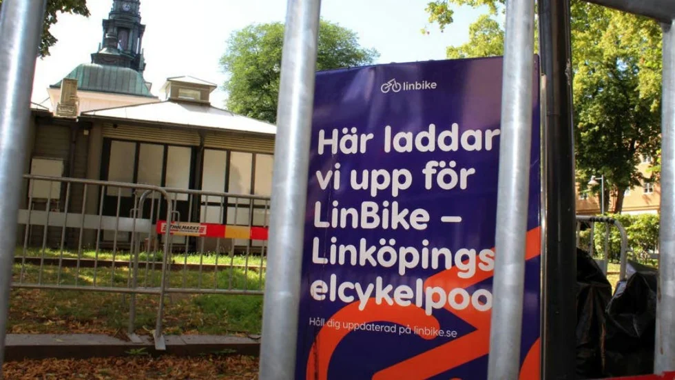 Här är en av laddstationerna i Linköping, vid Sankt Larsparken.