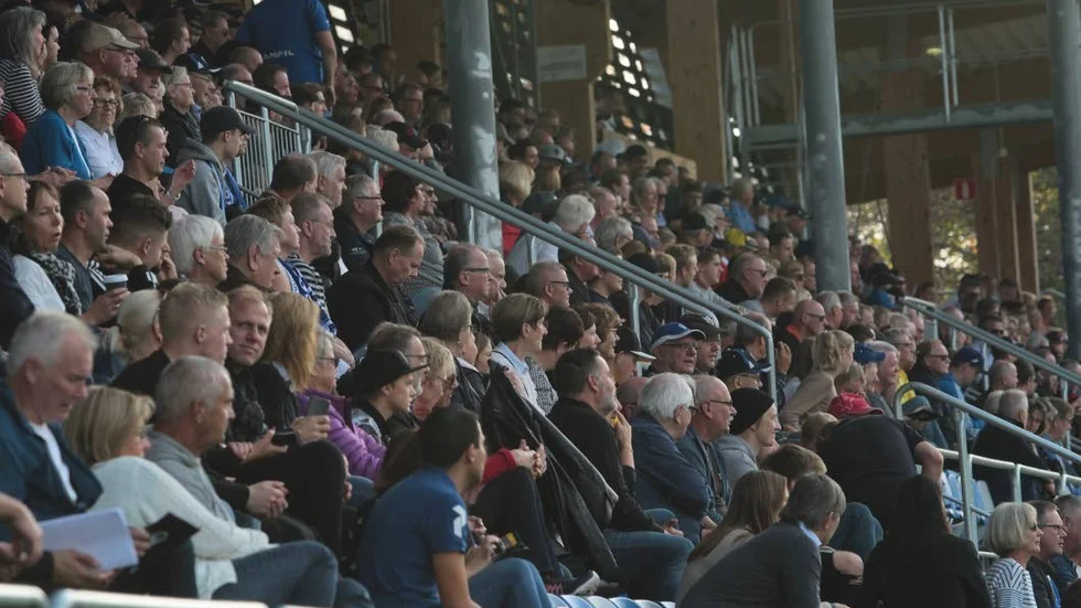 2452 personer kom till matchen, rekord för säsongen.