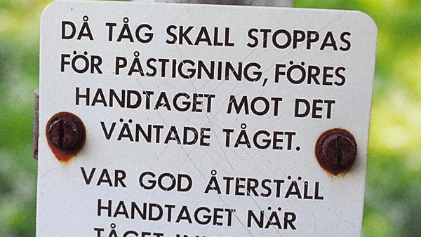 Än stannar tågen i Gärdala när "handtaget föres mot det väntade tåget". Frågan är hur länge.
