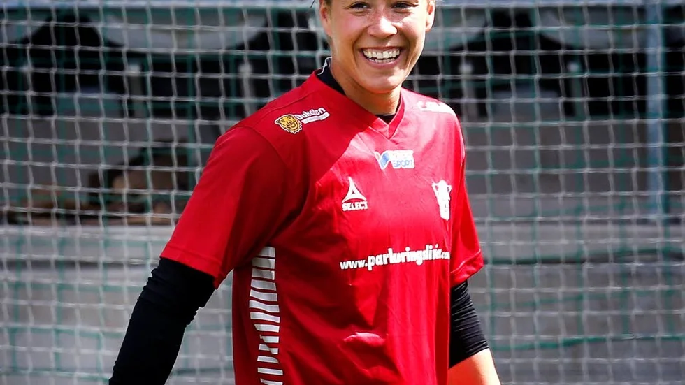 Chandra Bednar nära ett kontrakt med LFC.