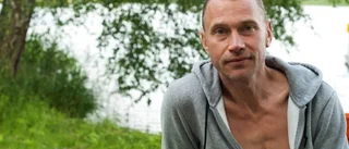 Fem familjer tvångsförflyttas