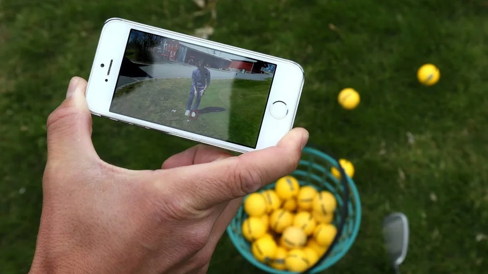 Enkelt, smidigt, snabbt. Så kan det numera vara att ta golfens gröna kort.