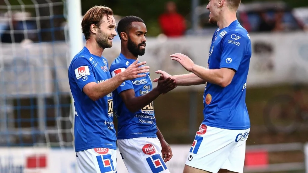 ÅTVIDABERG 20160808
Superettan: Åtvidabergs FF (ÅFF)-Örgryte på Kopparvallen.
Bilden: Målskyttarna nr 14 Simon Helg, nr 6 Ammar Ahmed och nr 9 Shkodran Maholli.
Bild Jeppe Gustafsson