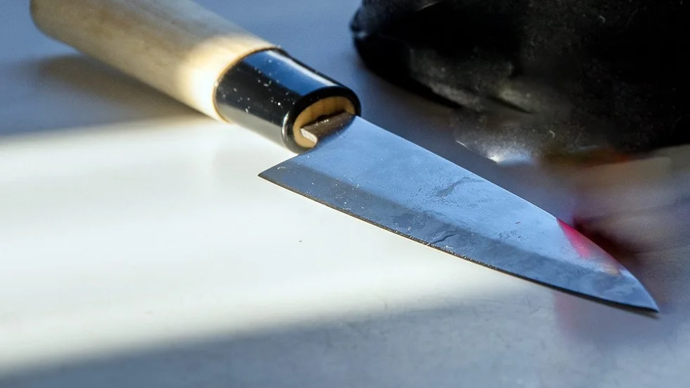 Unga flickors underliv skärs sönder med knivar, rakblad eller glasskärvor av en mer än 2000 år gammal sedvänja.