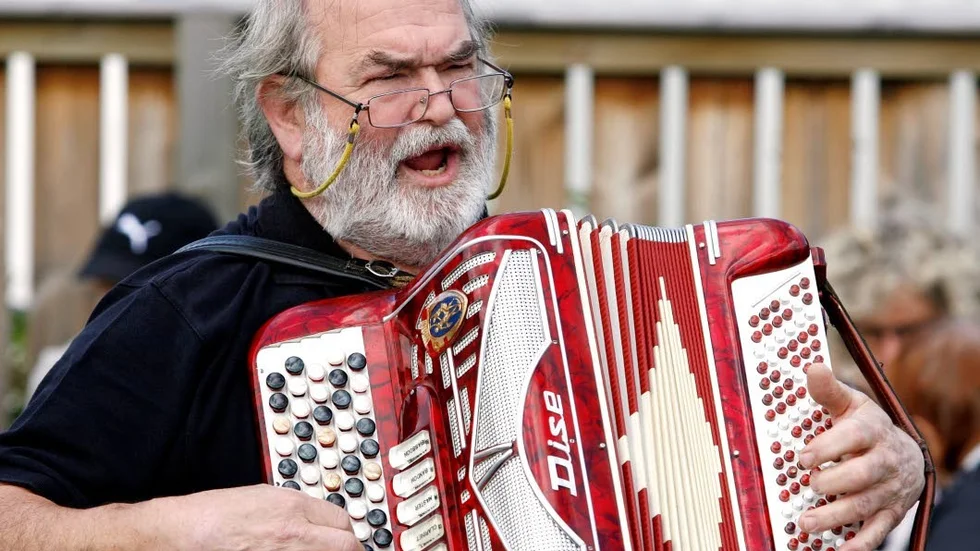 Broder Knapp. Lasse Ström i 50-årsjubilerande sällskapet Shownarrarna.