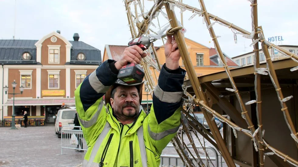 "Linköping har vackrare vinterljus än Norrköping", hävdar Johan Pegado.