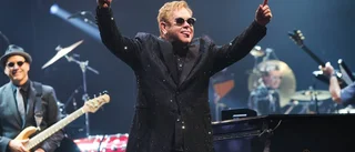 Elton John trogen kund till Vadstenakonstnär