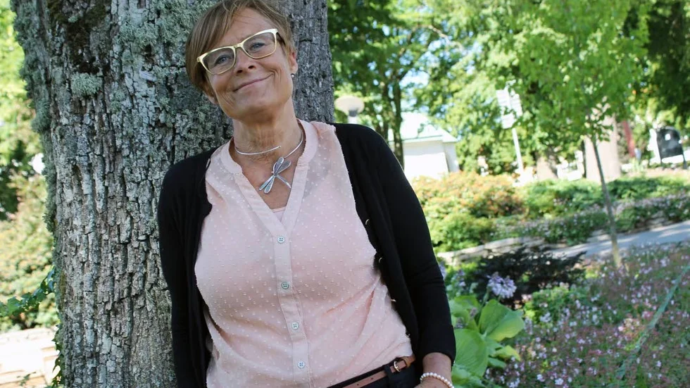 Kathrin Thomas blir smått historisk som rektor för en landsbygdsskola som återöppnas.