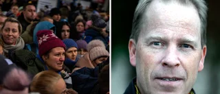 Benny från Roma hjälper ukrainare fly kriget • ”De förlorar allt de äger” • Hotellet ställer upp med sovplatser