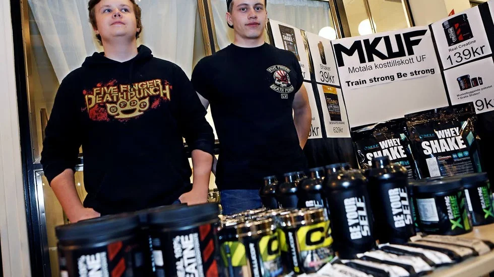 Oskar Karlsson och Martin Malm är träningsintresserade och därav ett UF-företag med kosttillskott.