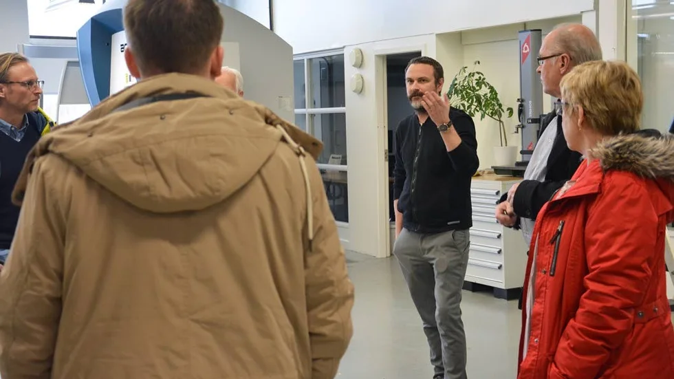 Jimmy Johansson, lärare i svetsteknik, berättar om hur undervisningen fungerar och hur företag skulle kunna göra utbildningen mer heltäckande.