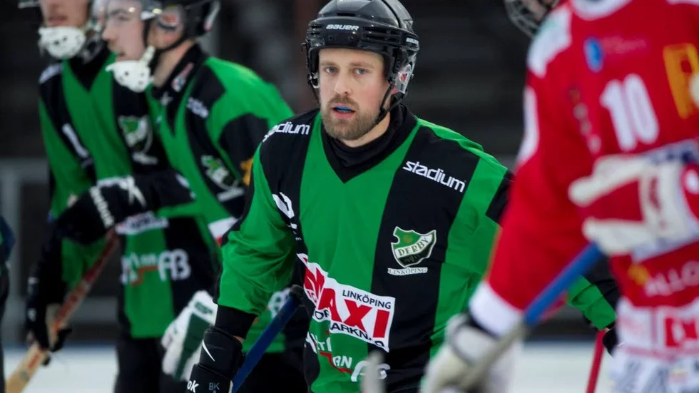 Martin Grändås var förra säsongen spelande tränare i Derby. Nu slutar han spela och går in i IFK Motalas ledarstab.