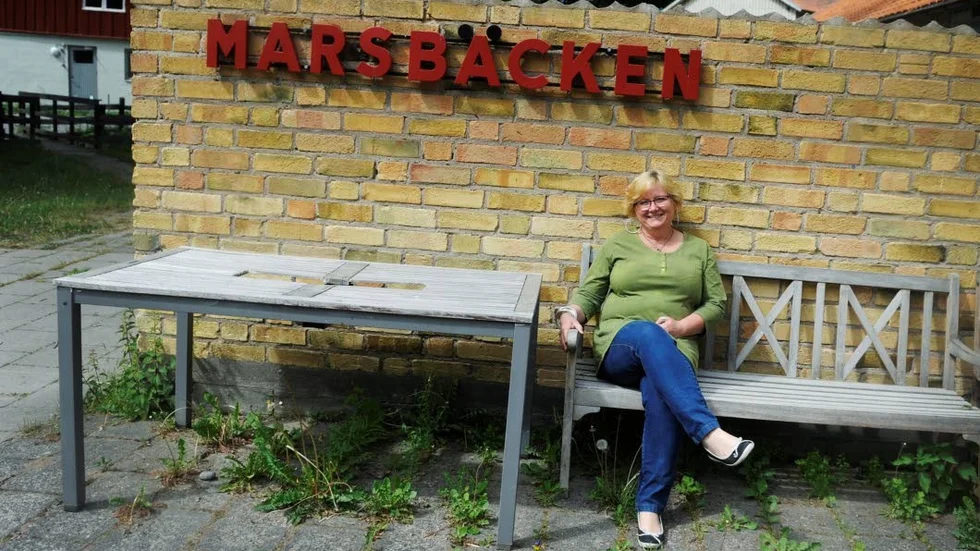 Framtidstro. Ann-Catrine Kareliusson ser Marsbäckens potential och har många idéer. Husen har hon dömt om till "Havet" och "Stenbrottet".