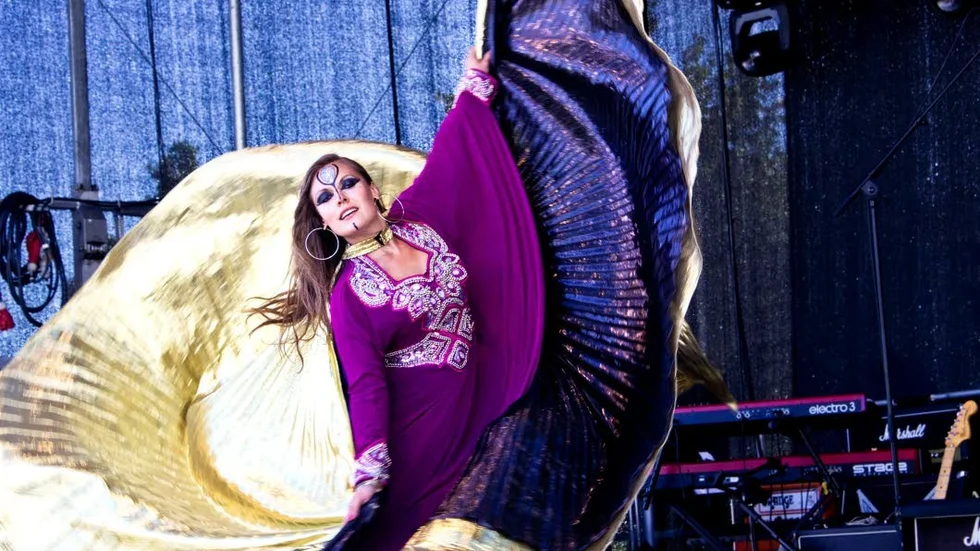 Ana Imraa Dance & Culture Center gjorde med invigningen av Motala Stadsfestival sin debut i Östergötland.