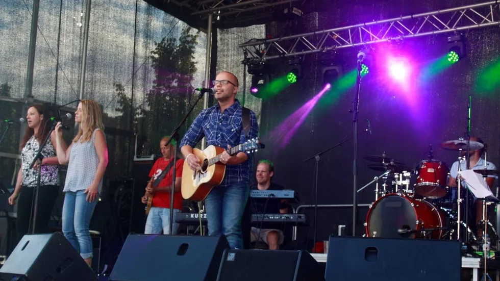 Roger Mulle Persson och hans band uppträdde för första gången på Stadsfestivalen..