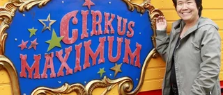 Clowner, djur och massor av show