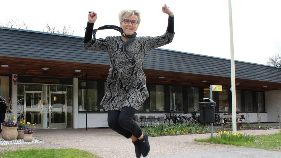 Tina Viberg, 67 år, kan snart skutta ut i friheten, när hon går i pension från Gamleby folkhögskola efter 39 år.