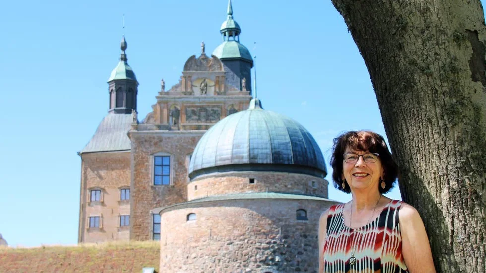 Gunilla Sjösten (KD) vill att man satsar på äldrevården för att möta det behov som uppstår med en befolkning som består av alltfler äldre.