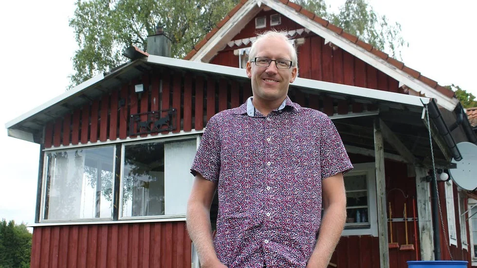 Pierre Hildebrand jobbar till vardags på Ica-butiken i Fornåsa.