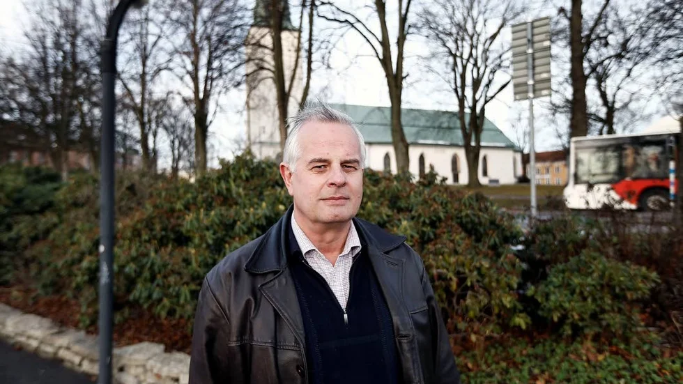 Efter personalnämndens beslut får kommunledningsförvaltningen avgöra hur kravet på KD-ledaren Jan Gyllenhammar ska regleras.