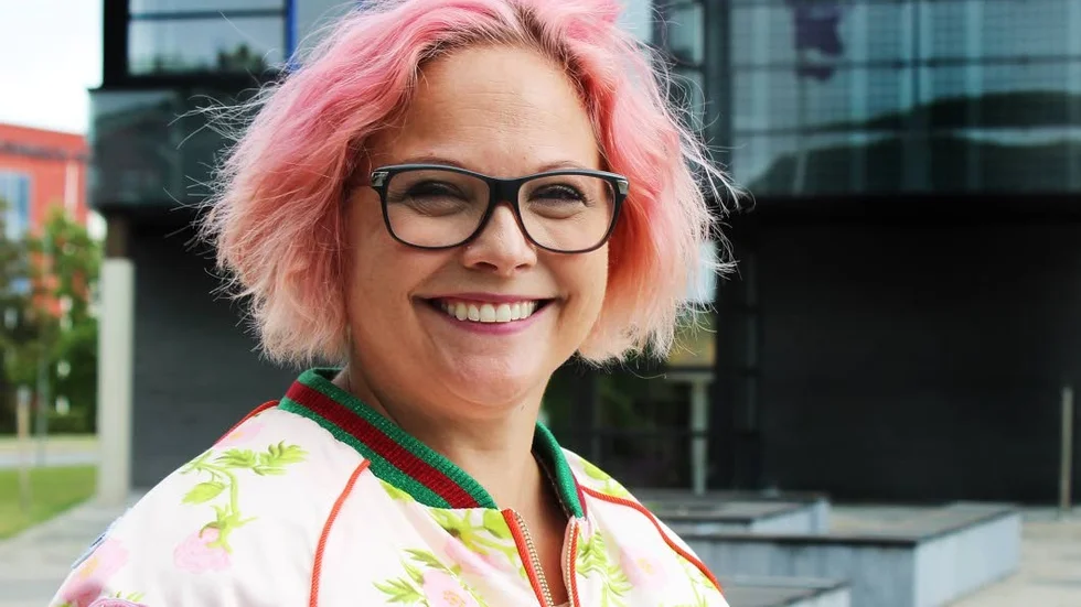 Karin Nygårds förstår att det kan kännas svårt för föräldrarna att hjälpa barnen med programmering hemma.