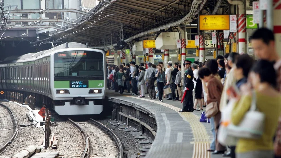 Tokyotåget håller tiden.