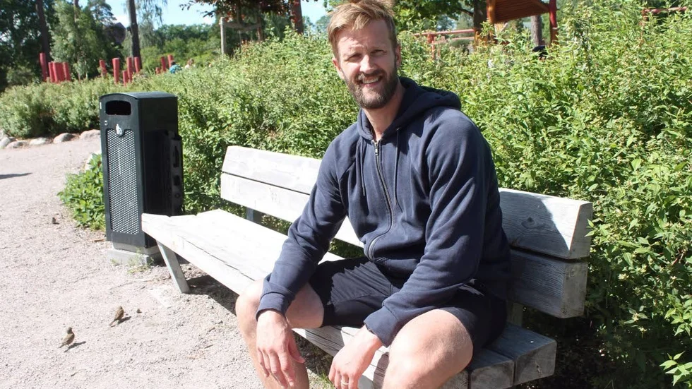 Sebastian Karlsson vann Sven tumas pris som bästa forward i TV-pucken. Nu gör han i vinter sin elfte säsong i LHC och den 15:e i SHL.