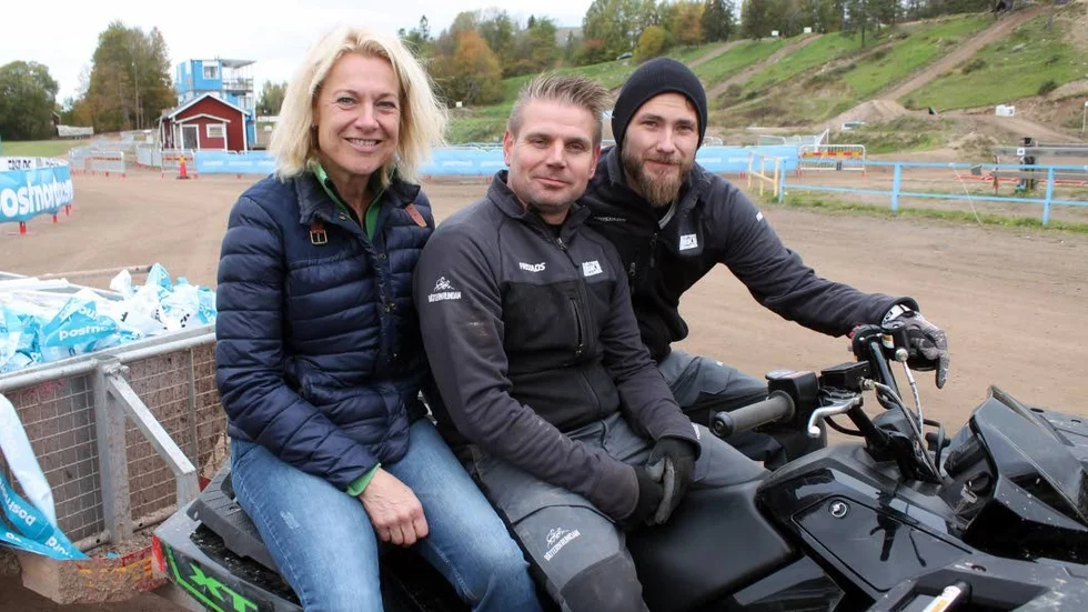 PREMIÄR. Gunilla Brynell-Johansson, Magnus "Nusse" Karlsson och Andreas Andersson är på väg att packa ihop Vättern bike games för i år. "Oerhört positivt" är omdömet.